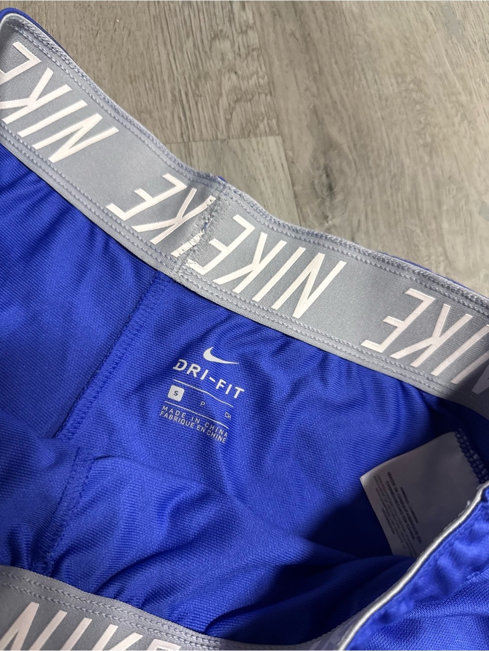•NIKE• RUNNING SHORTS - Picture 4 of 5